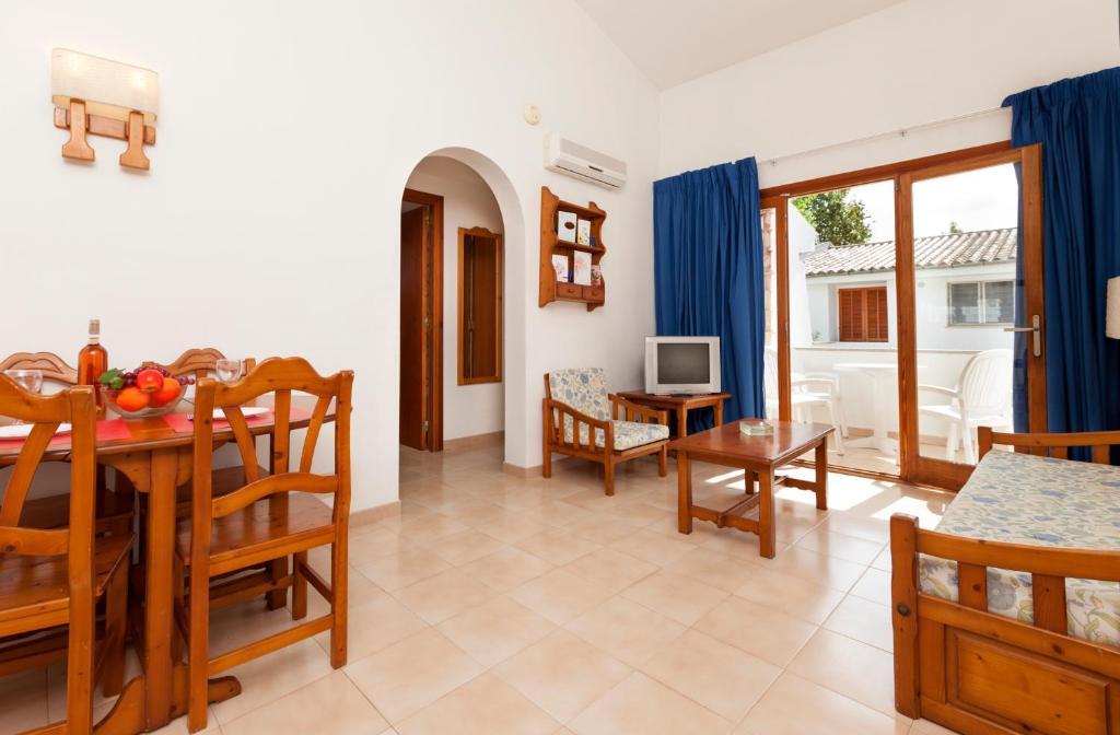 Apartamentos Leo Порт-де-Польєнса Номер фото